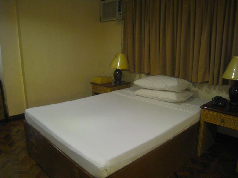 Salcedo Suites Makati City Bagian luar foto