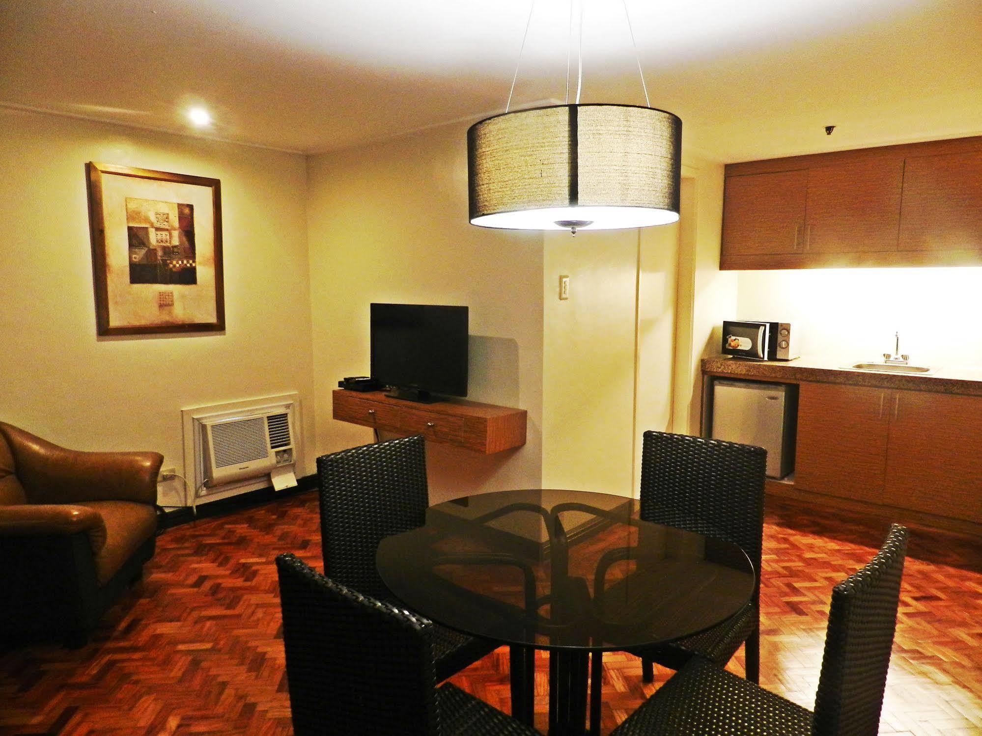 Salcedo Suites Makati City Bagian luar foto