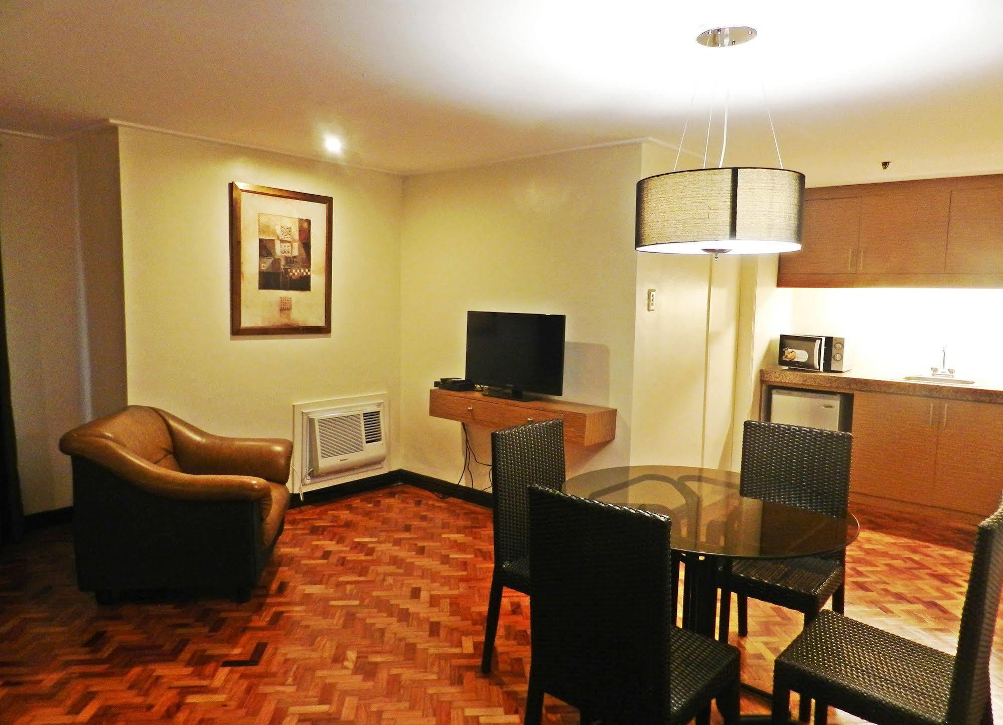 Salcedo Suites Makati City Bagian luar foto