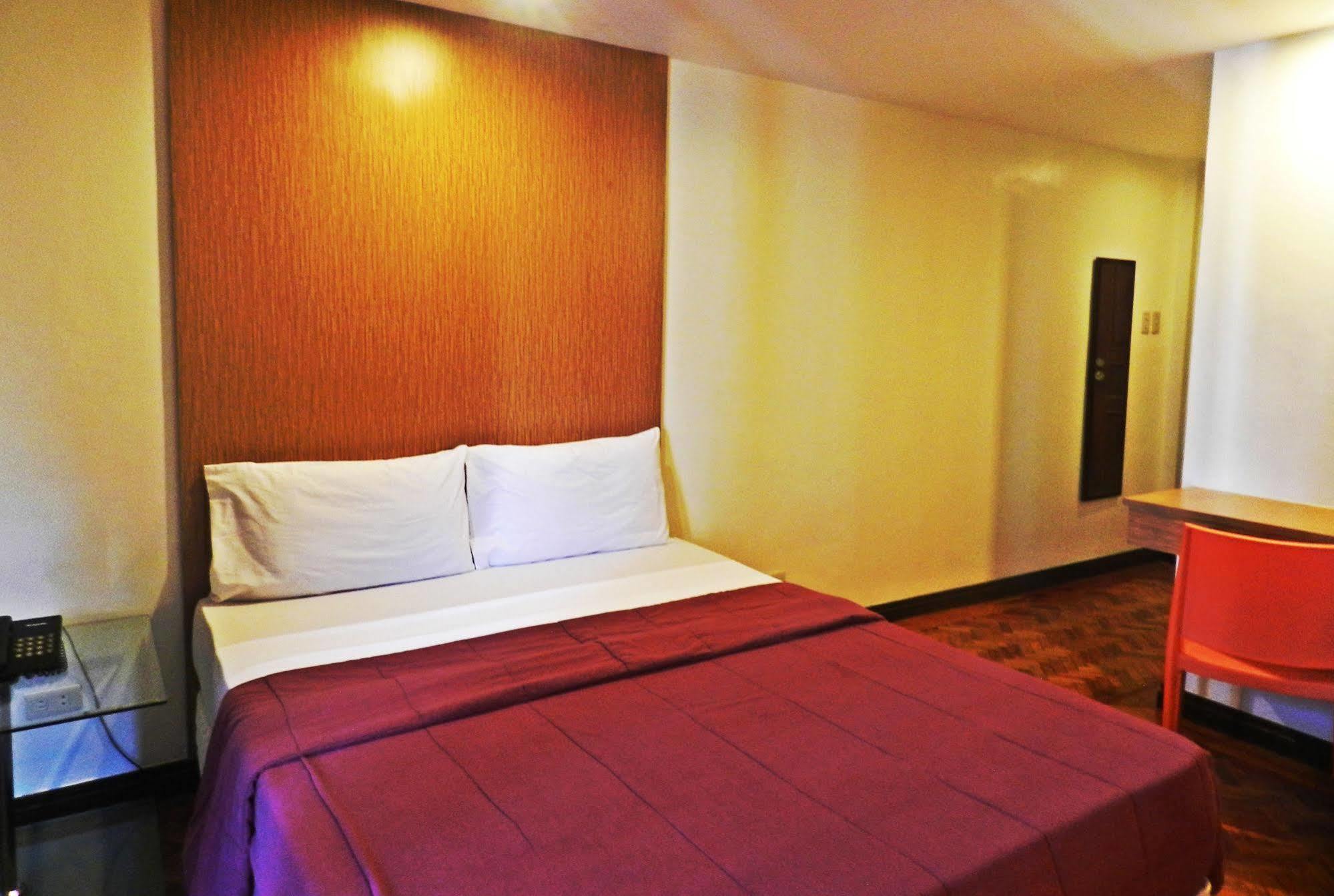 Salcedo Suites Makati City Bagian luar foto