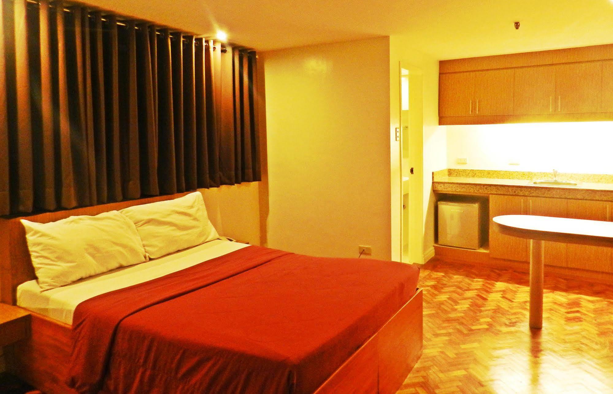 Salcedo Suites Makati City Bagian luar foto